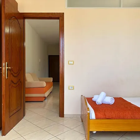 شقة Spacious And 2bedroom With Sea View ساراندا