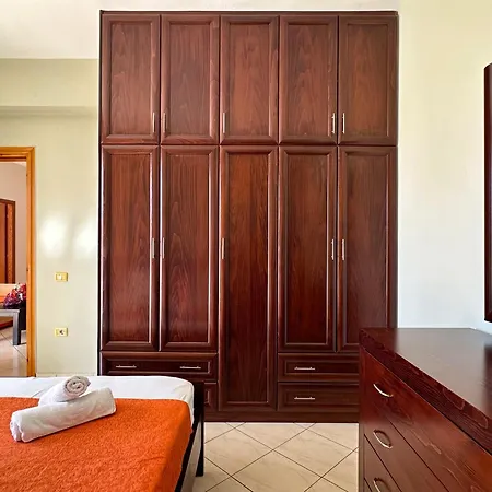 Spacious And 2bedroom With Sea View شقة ساراندا